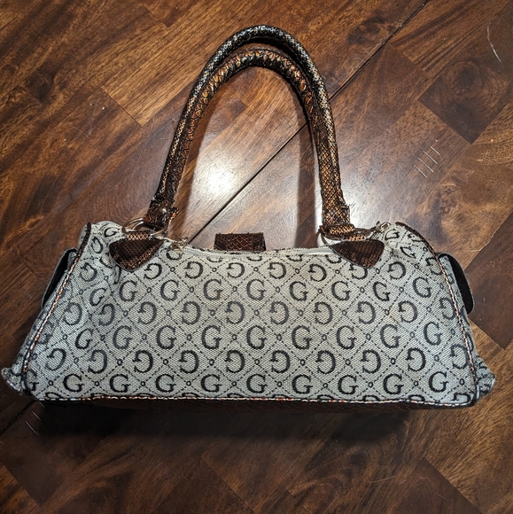 Guess handbag - Picture 2 of 5